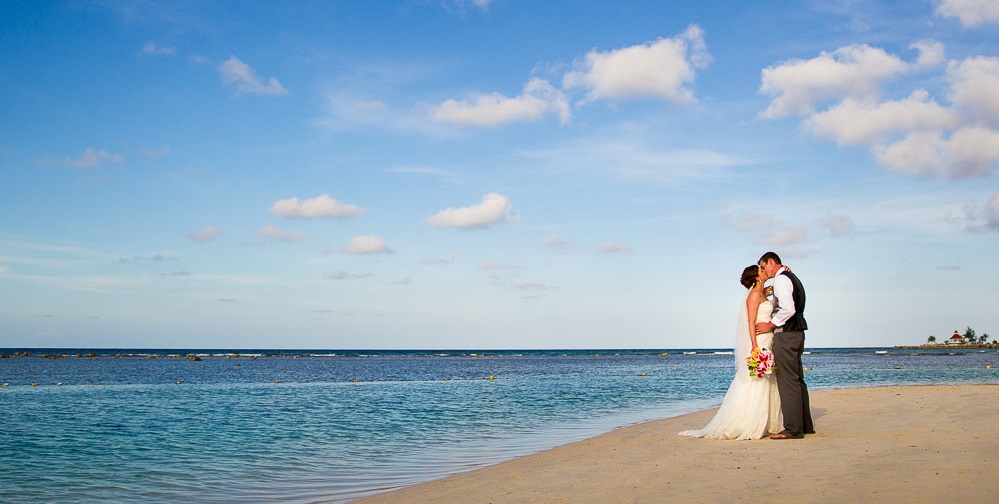 A-DestinationWedding.com | Elgin Travel, 417 Wellington St, St Thomas, ON N5R 5J5, Canada | Phone: (519) 633-6300