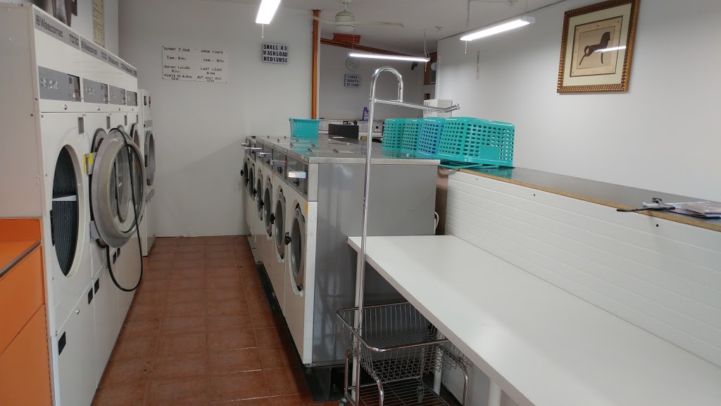 Buanderie St. Anne Laundromat | 2 Rue Lalonde, Sainte-Anne-de-Bellevue, QC H9X 1Z9, Canada | Phone: (514) 577-7151