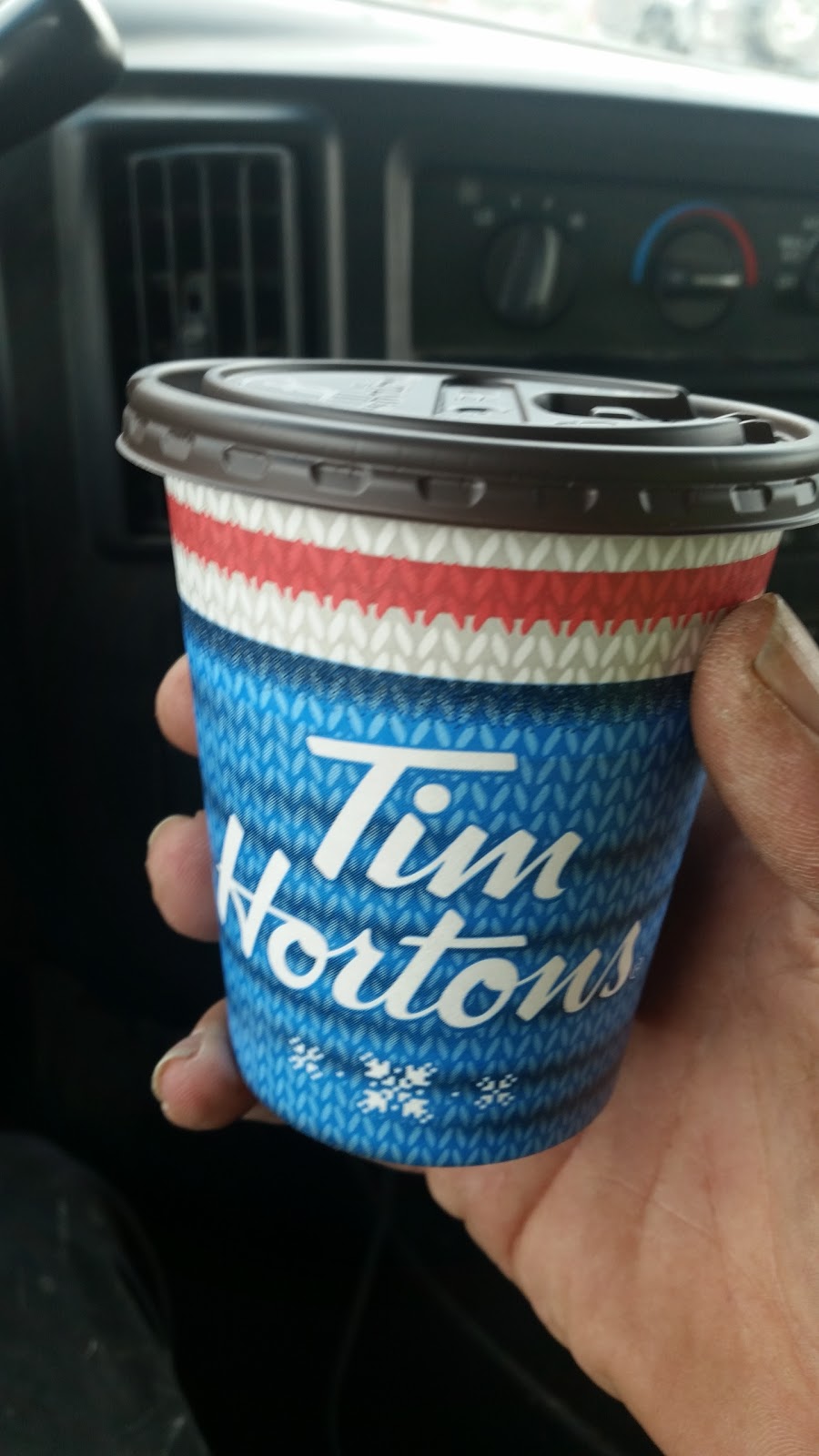 Tim Hortons | 2688 New, Lakeshore Rd, Brights Grove, ON N0N 1C0, Canada | Phone: (519) 869-8776