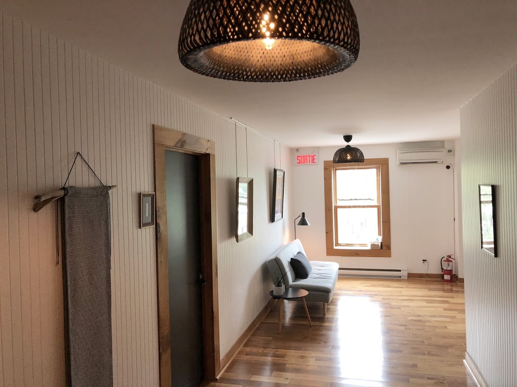 BOHO boutique-hostels | 3809 Rue Principale, Dunham, QC J0E 1M0, Canada | Phone: (514) 549-3738