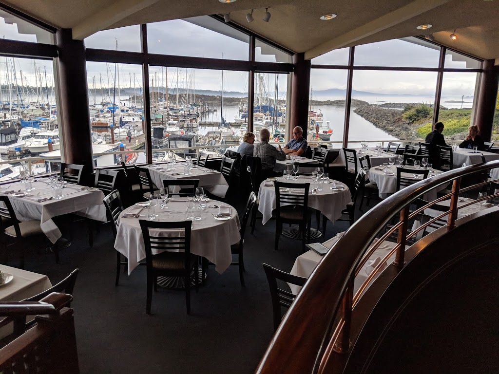 Marina Restaurant | 1327 Beach Dr, Victoria, BC V8S 2N4, Canada | Phone: (250) 598-8555