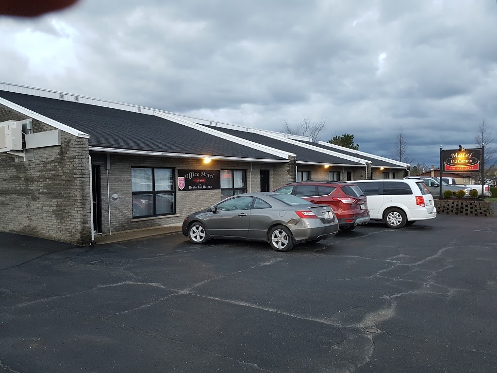 Motel du Canton | 9022 Rue de la Montagne, Valcourt, QC J0E 2L0, Canada | Phone: (450) 532-3475