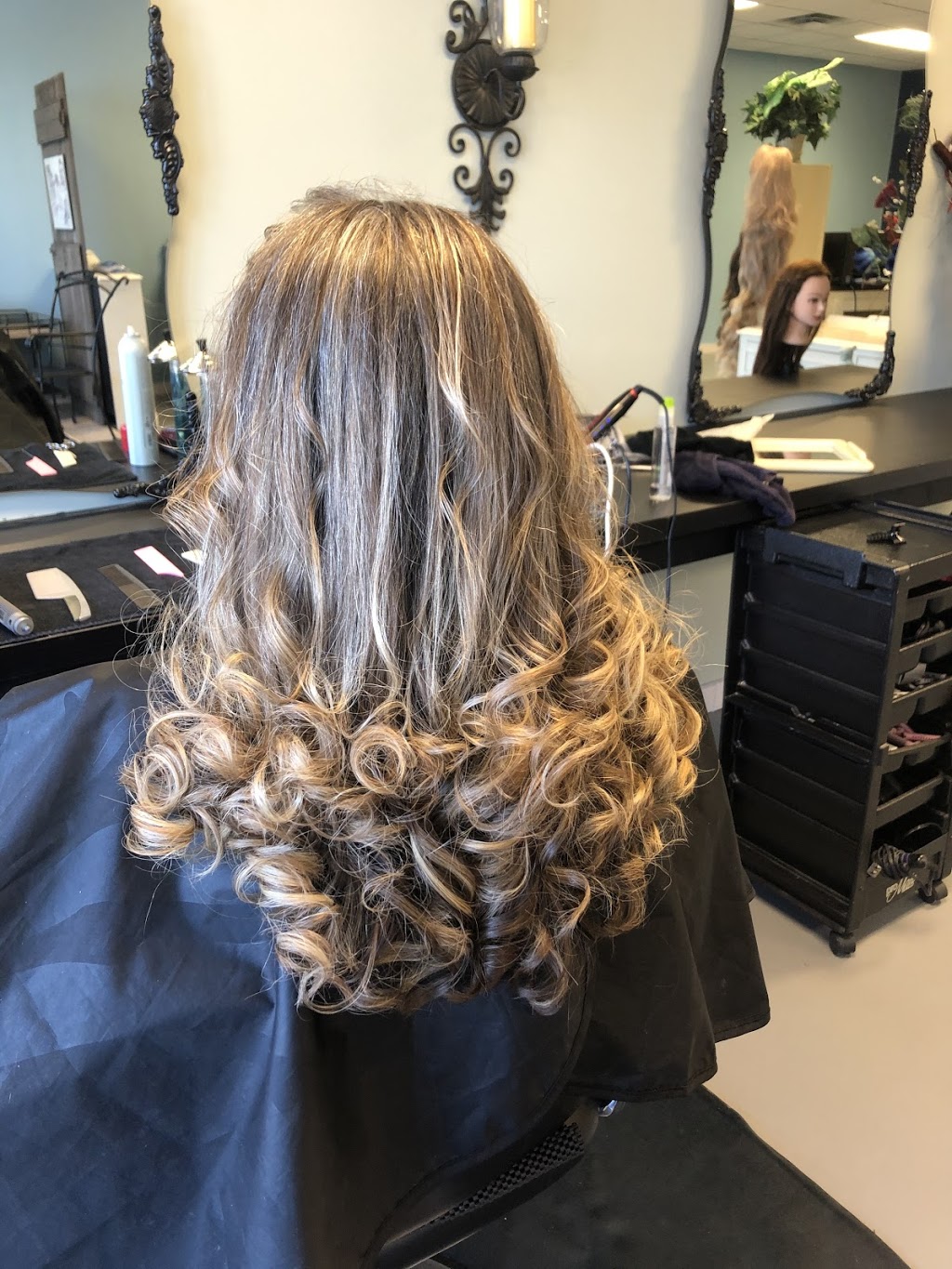 Cutting Loose Hair Salon | 5027D,50thAve Village of, Alberta Beach, AB T0E 0A0, Canada | Phone: (780) 283-0511