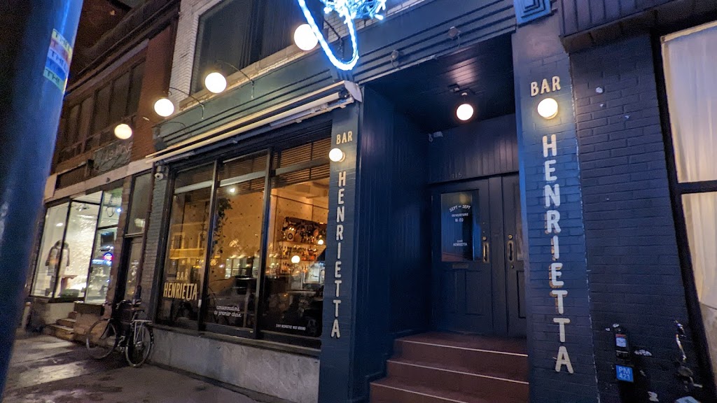 Bar Henrietta | 115 Av. Laurier O, Montréal, QC H2T 2N6, Canada | Phone: (514) 276-4282