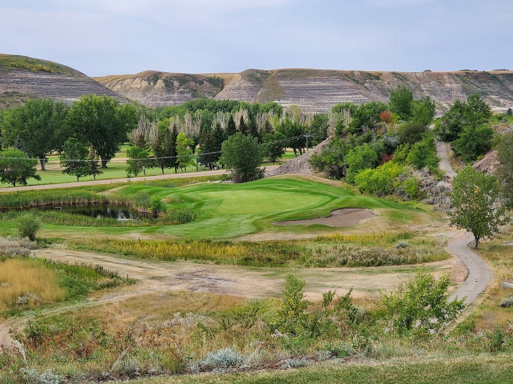 Dinosaur Trail Golf & Country Club | 6455 N Dinosaur Trail, Drumheller, AB T0J 0Y0, Canada | Phone: (403) 823-5622