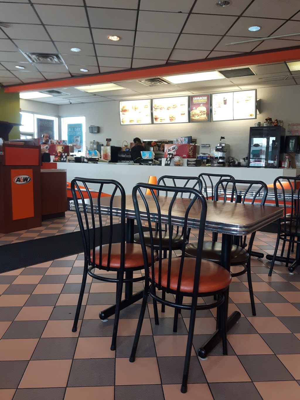 A&W Canada | 367 Lake St, St. Catharines, ON L2N 4H5, Canada | Phone: (905) 934-6839