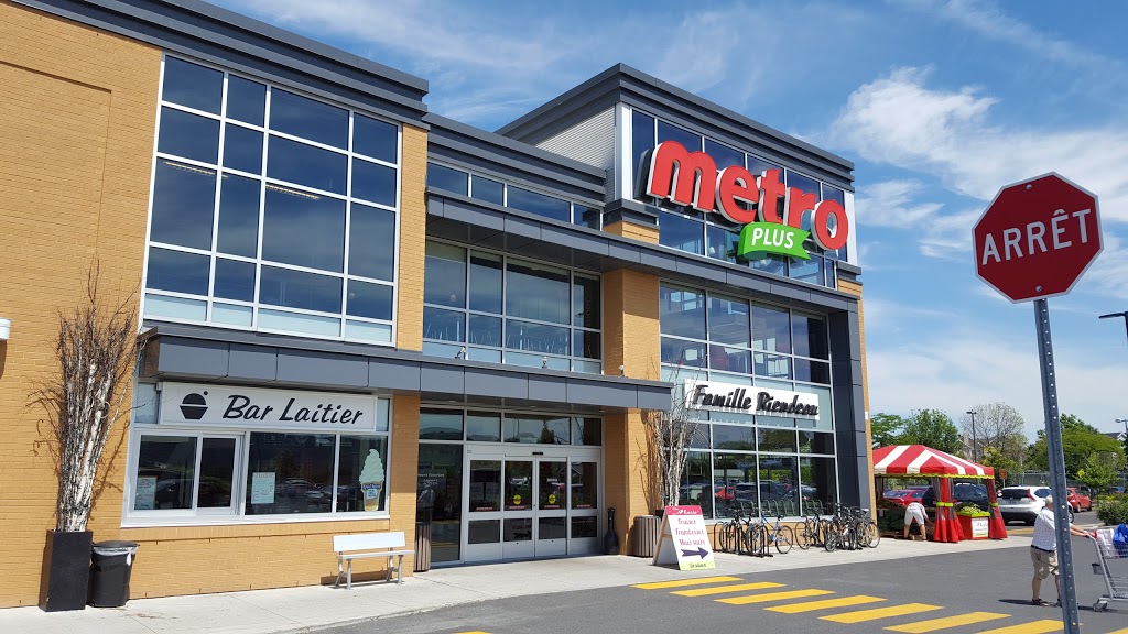 Metro Riendeau Ste-Julie | 2103 Boulevard Armand-Frappier, Sainte-Julie, QC J3E 3R6, Canada | Phone: (450) 922-2035