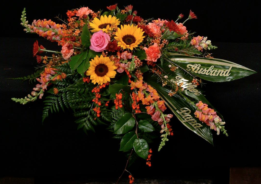 Mount Brydges Floral Design | 22677 Adelaide Rd, Mount Brydges, ON N0L 1W0, Canada | Phone: (519) 264-1141