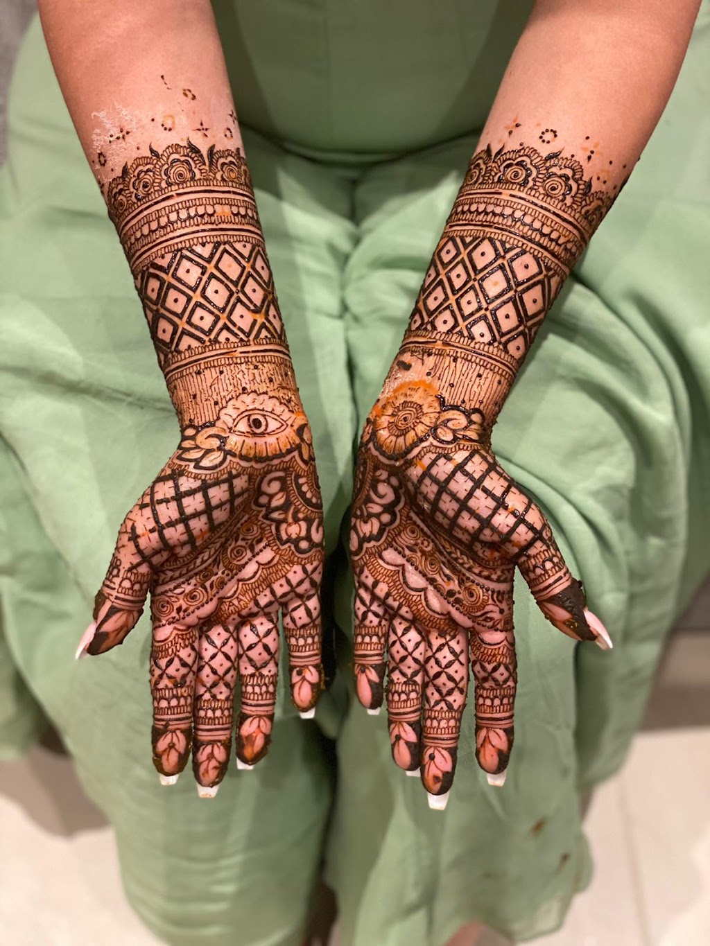 Henna Art By Sim | 12682 68 Ave, Surrey, BC V3W 1G4, Canada | Phone: (778) 665-5000