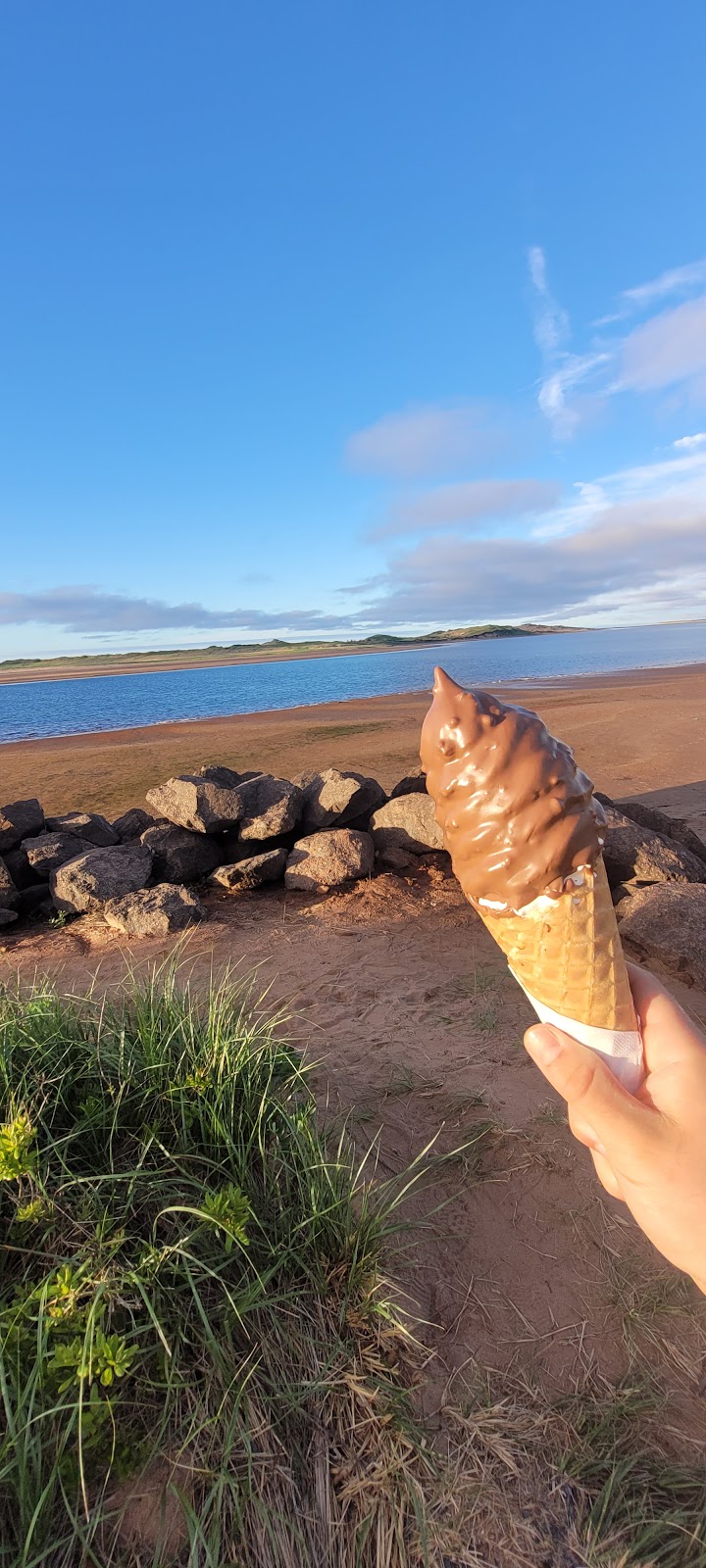 Harrys Dairy Bar | 115 Beach Rd, Tracadie, PE C0A 1P0, Canada | Phone: (902) 672-4628