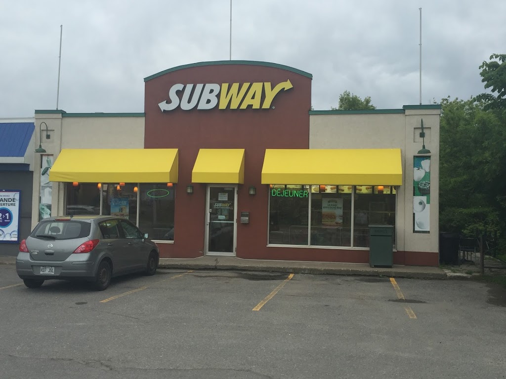 Restaurant SUBWAY | 16660 Boulevard des Acadiens, Champlain, QC G0X 1C0, Canada | Phone: (819) 233-2429