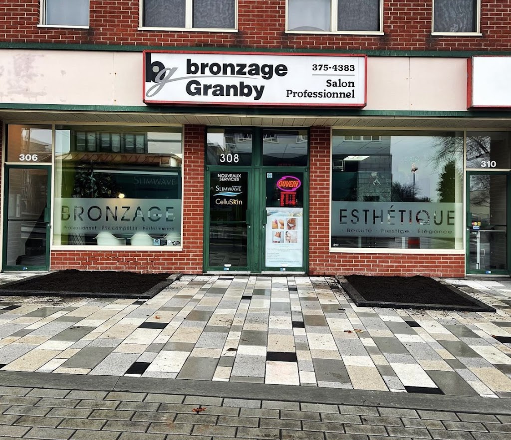 Bronzage Granby | 308 Rue Principale, Granby, QC J2G 2W4, Canada | Phone: (450) 375-4383