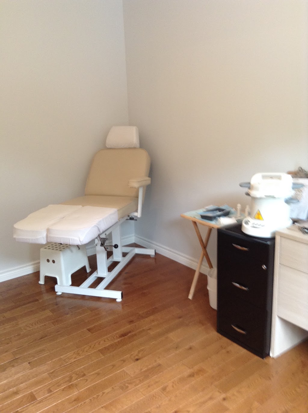 Soins de pieds à domicile Josiane Diamond, infirmière soins podo | 71 Rue de la Clairière, Trois-Rivières, QC G9B 0K2, Canada | Phone: (819) 269-7704