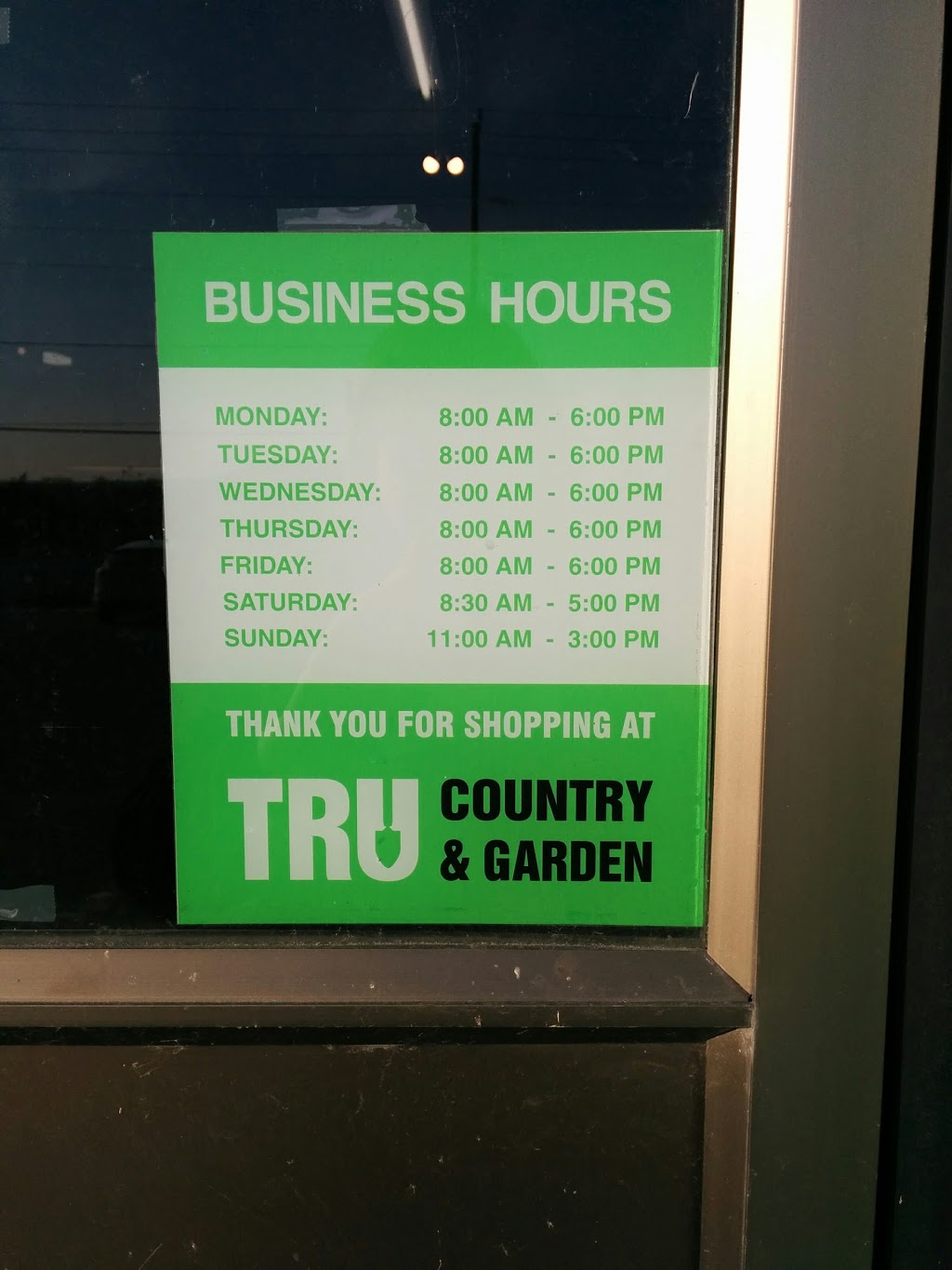 Schomberg Tru Country & Garden | 17380 ON-27, Schomberg, ON L0G 1T0, Canada | Phone: (905) 939-2911