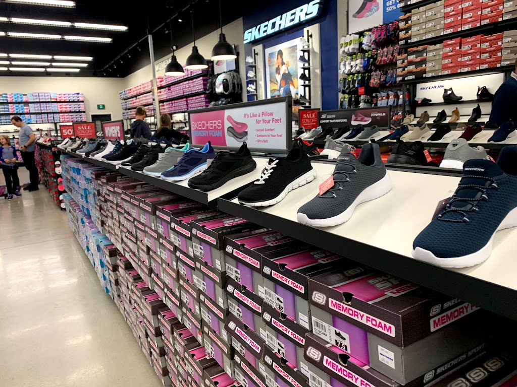 SKECHERS Factory Outlet | 5000 Canoe Pass Wy #434, Tsawwassen, BC V4M 0B3, Canada | Phone: (604) 948-0510