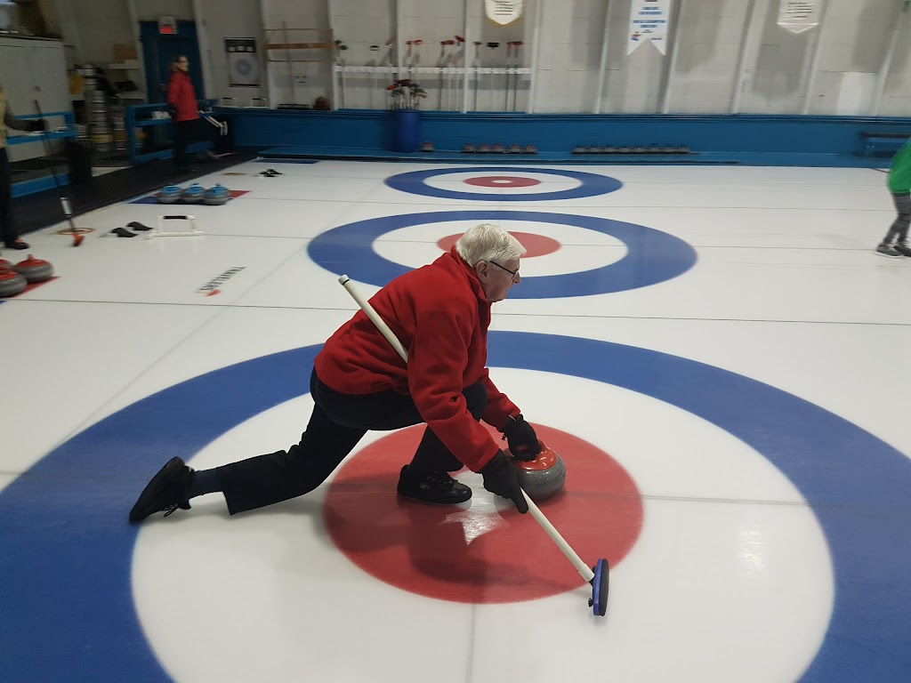 Pointe-Claire Curling Club | 250 Av. Lanthier, Pointe-Claire, QC H9S 4R1, Canada | Phone: (514) 695-4324