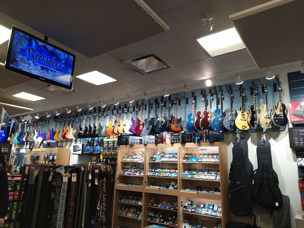 Long & McQuade Musical Instruments | 925 Bloor St W, Toronto, ON M6H 1L5, Canada | Phone: (416) 588-7886