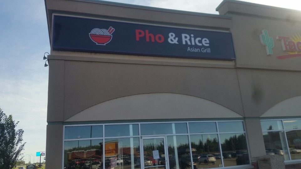 Pho & Rice | 5830 Highway St, Lacombe, AB T4L 2G5, Canada | Phone: (403) 782-7366