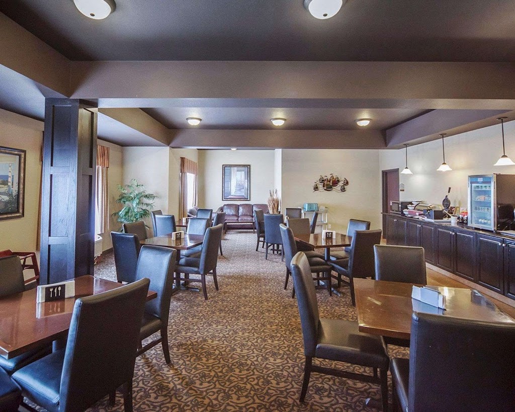 Prairie Moon Inn Sylvan Lake | 13 Beju Ind. Dr, Sylvan Lake, AB T4S 2J4, Canada | Phone: (403) 887-7884