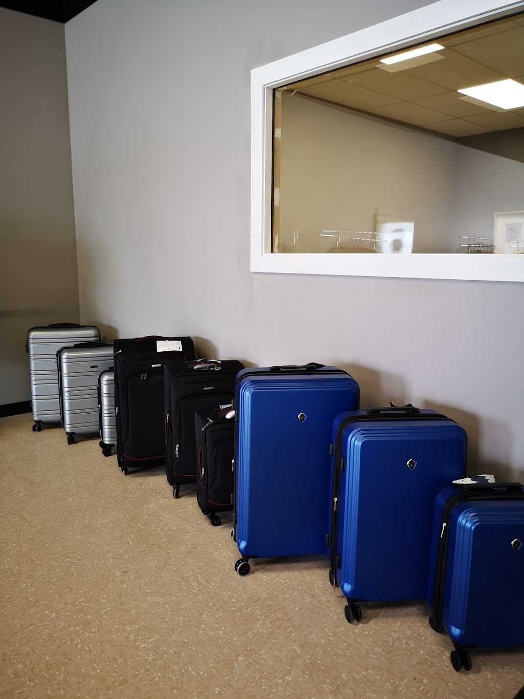 rose clothing luggage outlet store | 403A main street 4#, Aberdeen, SK S0K 0A0, Canada | Phone: (306) 737-9386