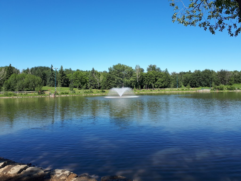 Lacombe Lake Dog Park | 151 McKenney Ave, St. Albert, AB T8N 2T7, Canada | Phone: (780) 458-7700