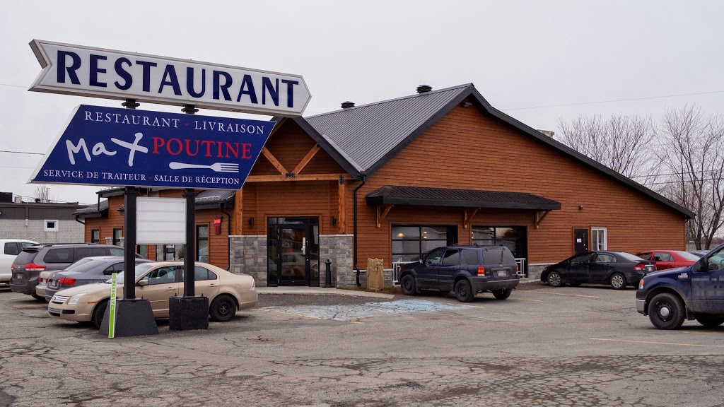 Max Poutine | 674 Rue Notre Dame E, Victoriaville, QC G6P 4B6, Canada | Phone: (819) 758-9165