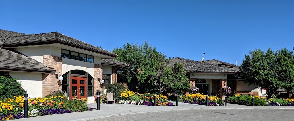 Canyon Meadows Golf and Country Club | 12501 14 St SW, Calgary, AB T2W 2Y8, Canada | Phone: (403) 281-1188