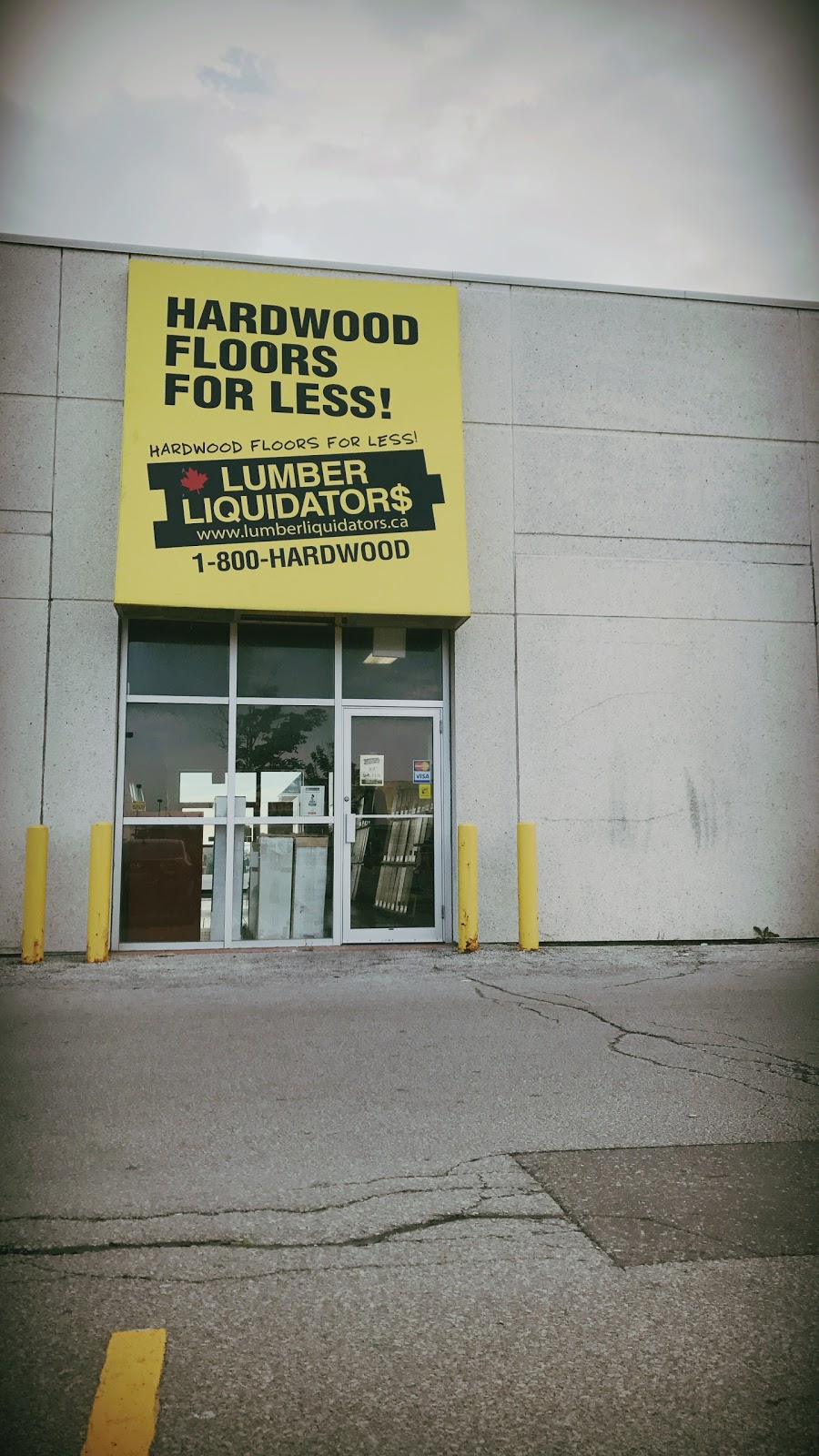 Lumber Liquidators Flooring | 3145 Dundas St W, Mississauga, ON L5L 5V8, Canada | Phone: (289) 326-0360