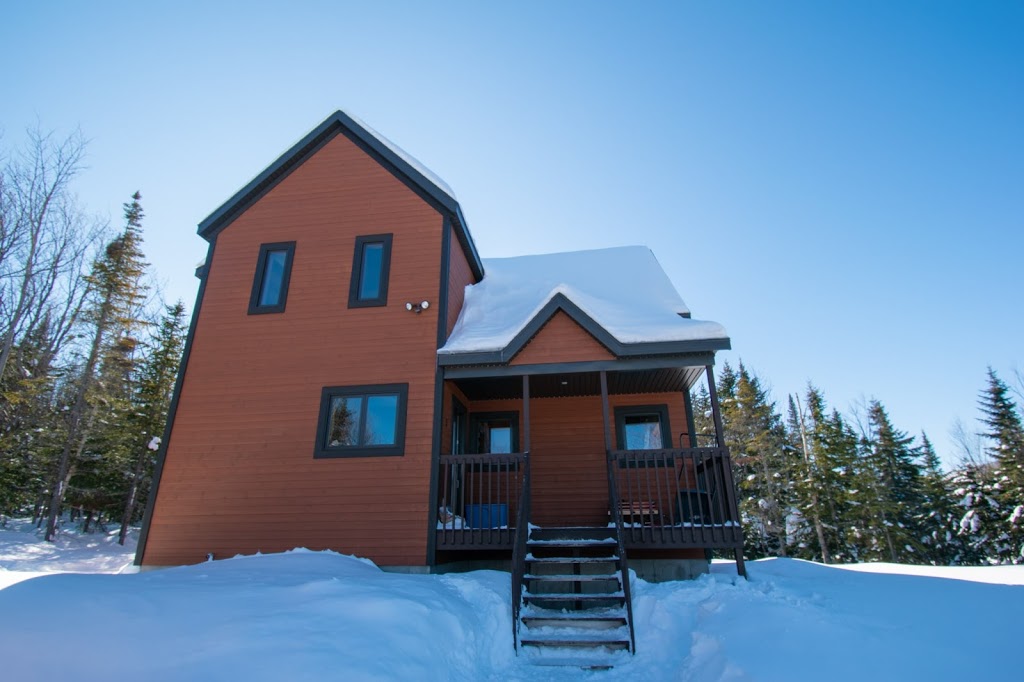 Chalet Älpha-Ö | 6 Chemin de la Claudia, Petite-Rivière-Saint-François, QC G0A 2L0, Canada | Phone: (418) 271-0739