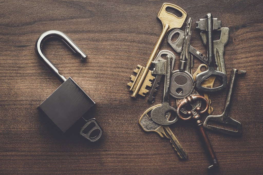 Locksmith Laval | 535 Rue Ida, Laval, QC H7P 3S5, Canada | Phone: (514) 394-0846