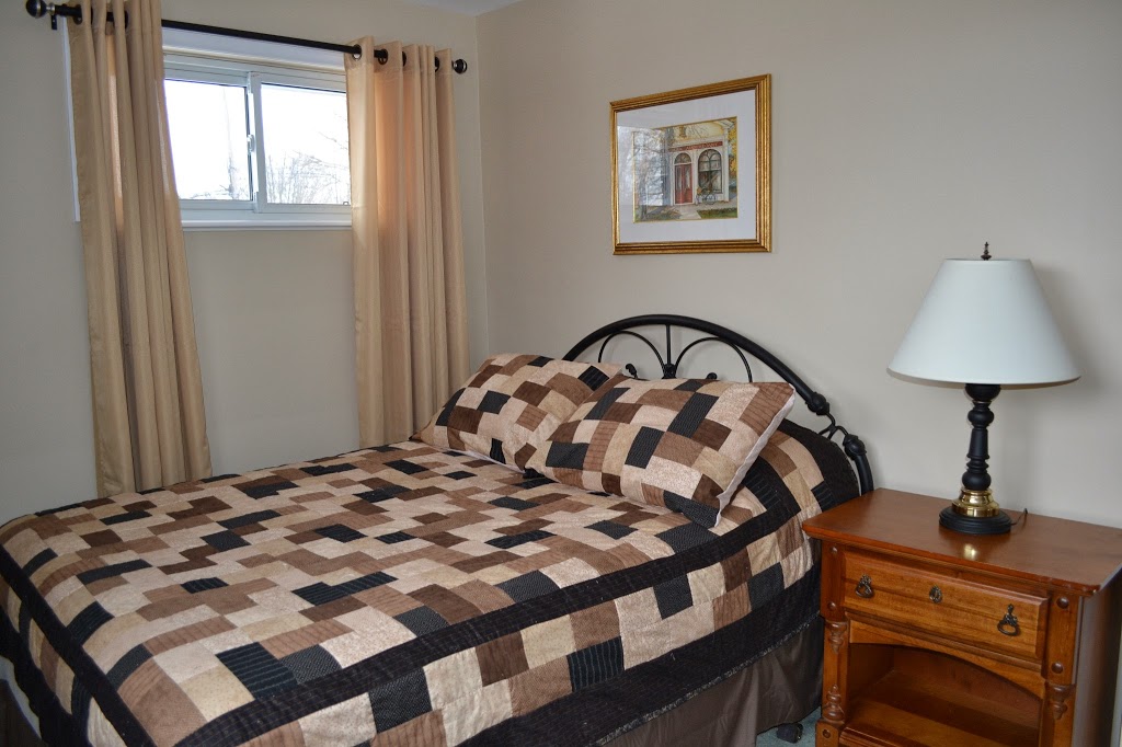 Niagara Falls Vacation Rentals | 8341 Breadner Crescent, Niagara Falls, ON L2G 6N6, Canada | Phone: (289) 257-0987