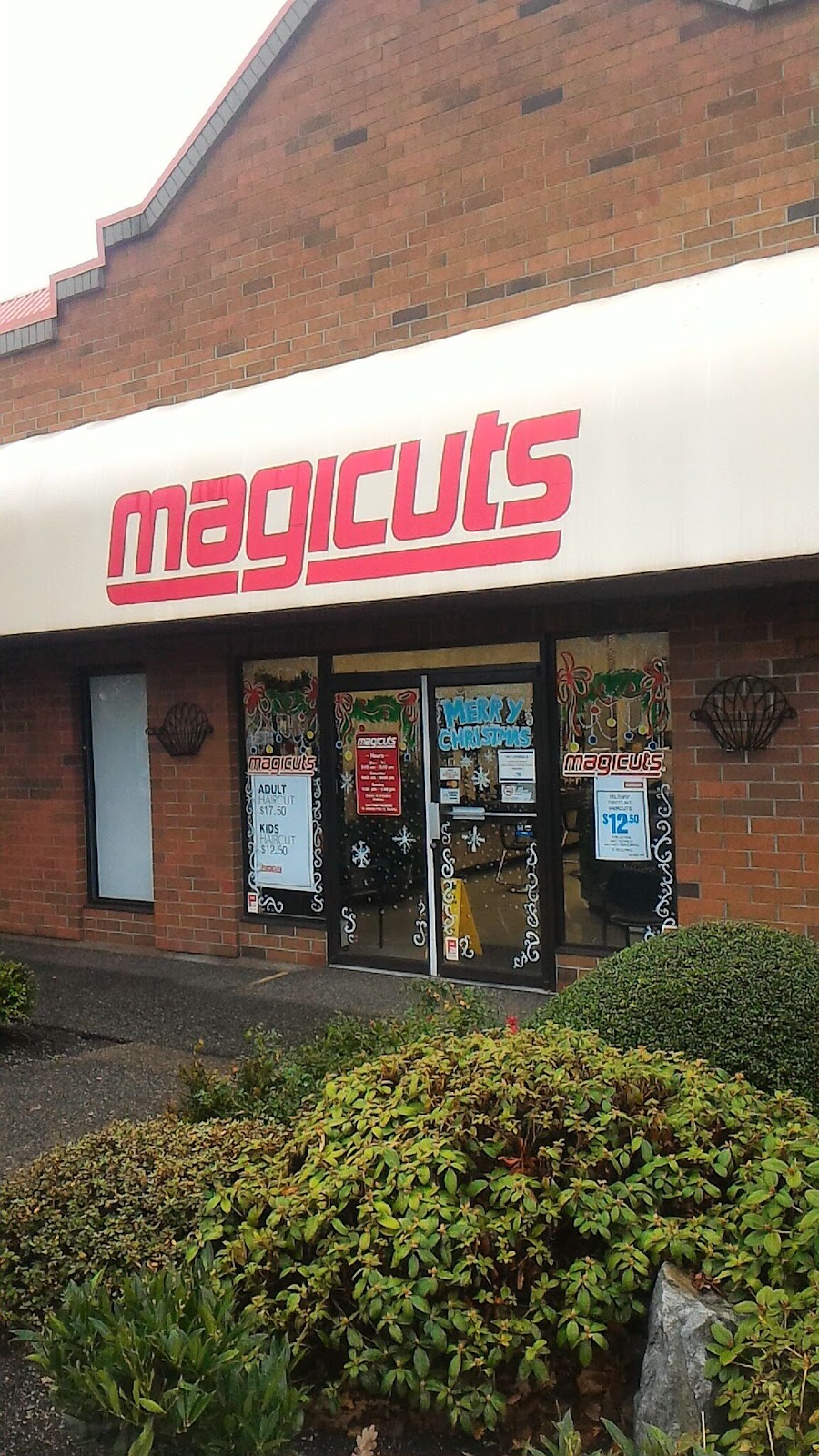 Magicuts | 797 Hillside Ave, Victoria, BC V8T 1Z5, Canada | Phone: (250) 381-6123