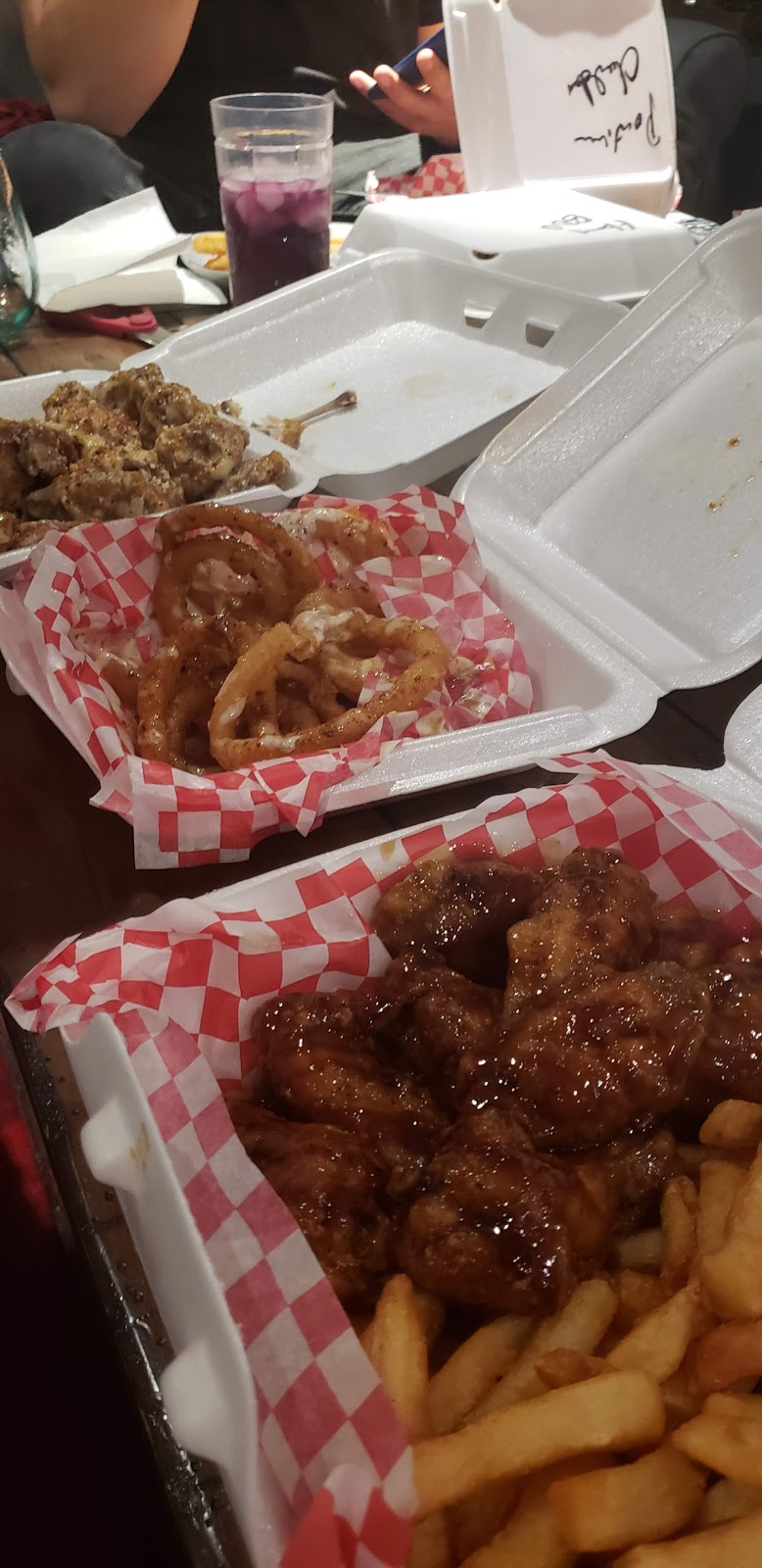 Town Wings | 285 Port Union Rd, Scarborough, ON M1C 2L3, Canada | Phone: (416) 284-4444