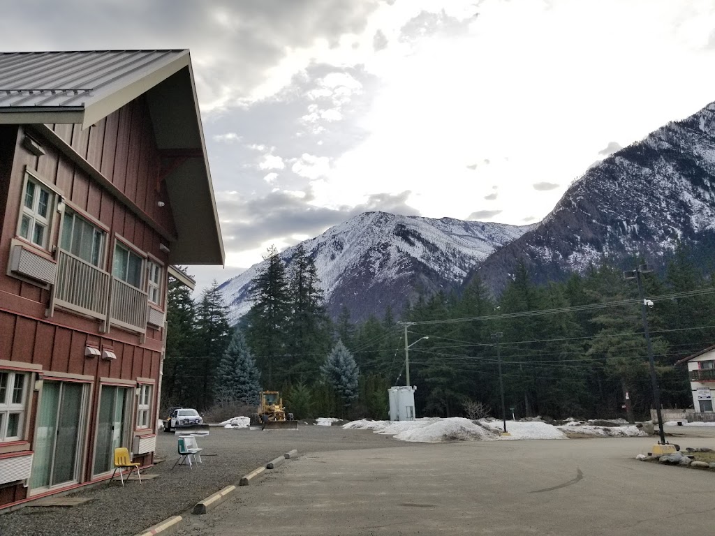 Liltem Mountain Hotel | 6757 Seton Portage Rd, Seton Portage, BC V0N 3B0, Canada | Phone: (250) 259-8052