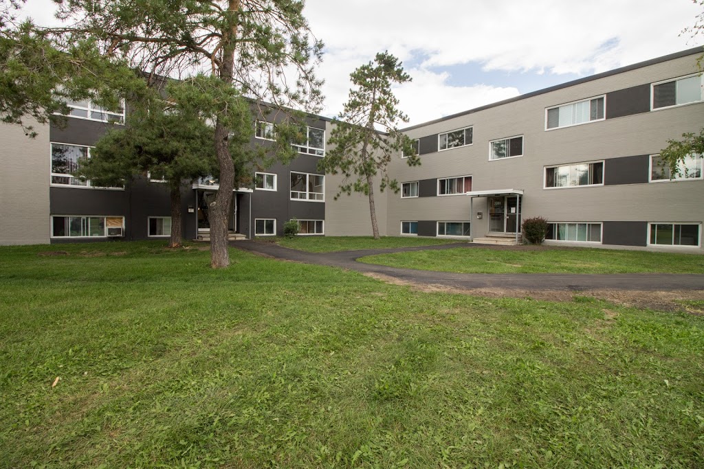 Parkway Park Apartments - CLV Group | 1394 Highgate Rd, Ottawa, ON K2C 2Y7, Canada | Phone: (613) 518-2155