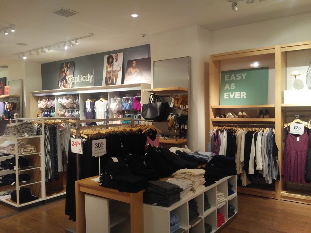 Gap | 1800 Sheppard Ave E, North York, ON M2J 5A7, Canada | Phone: (416) 499-5919