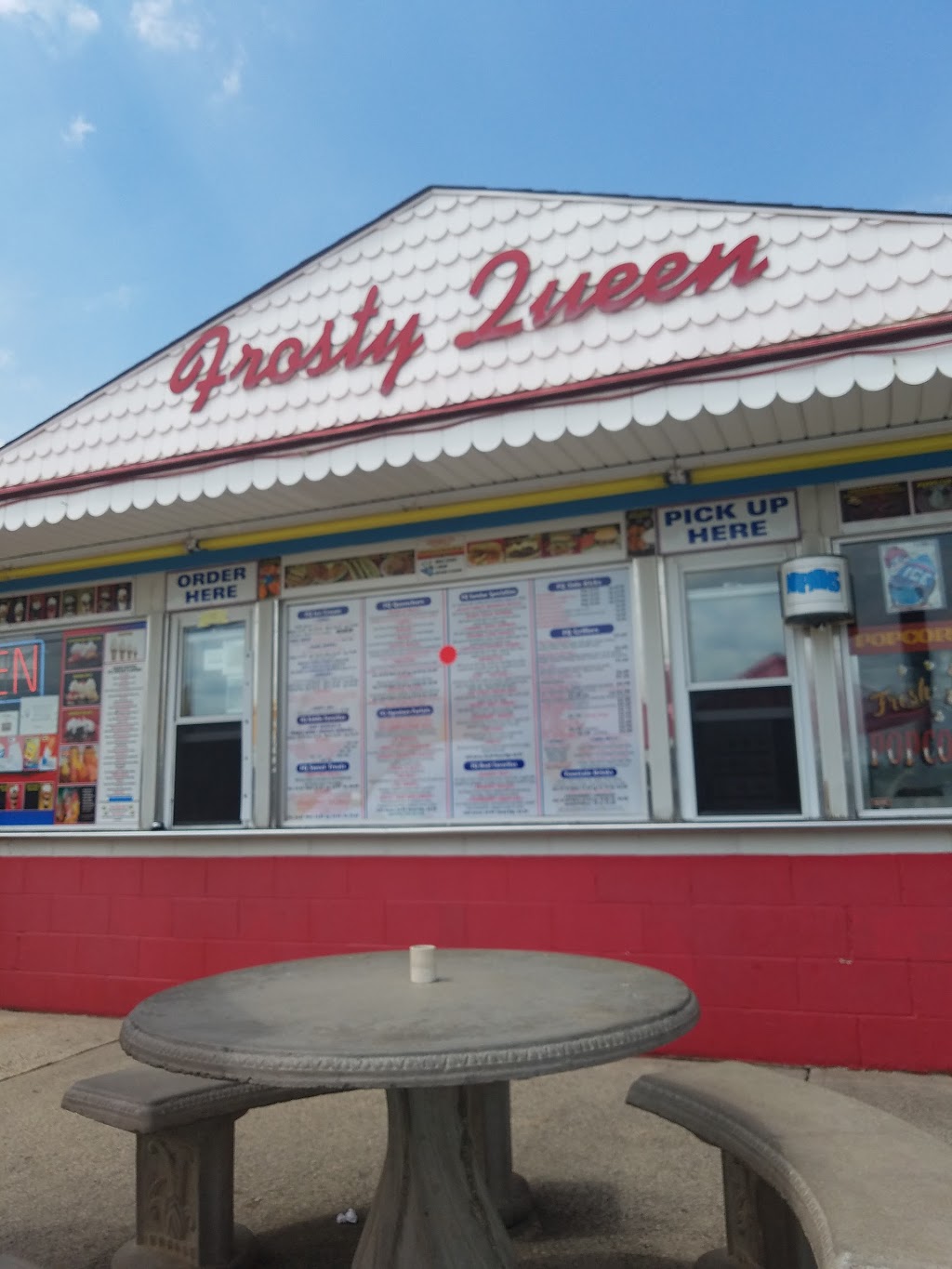 Frosty Queen | 57875 Gratiot Ave, New Haven, MI 48048, USA | Phone: (586) 749-6171