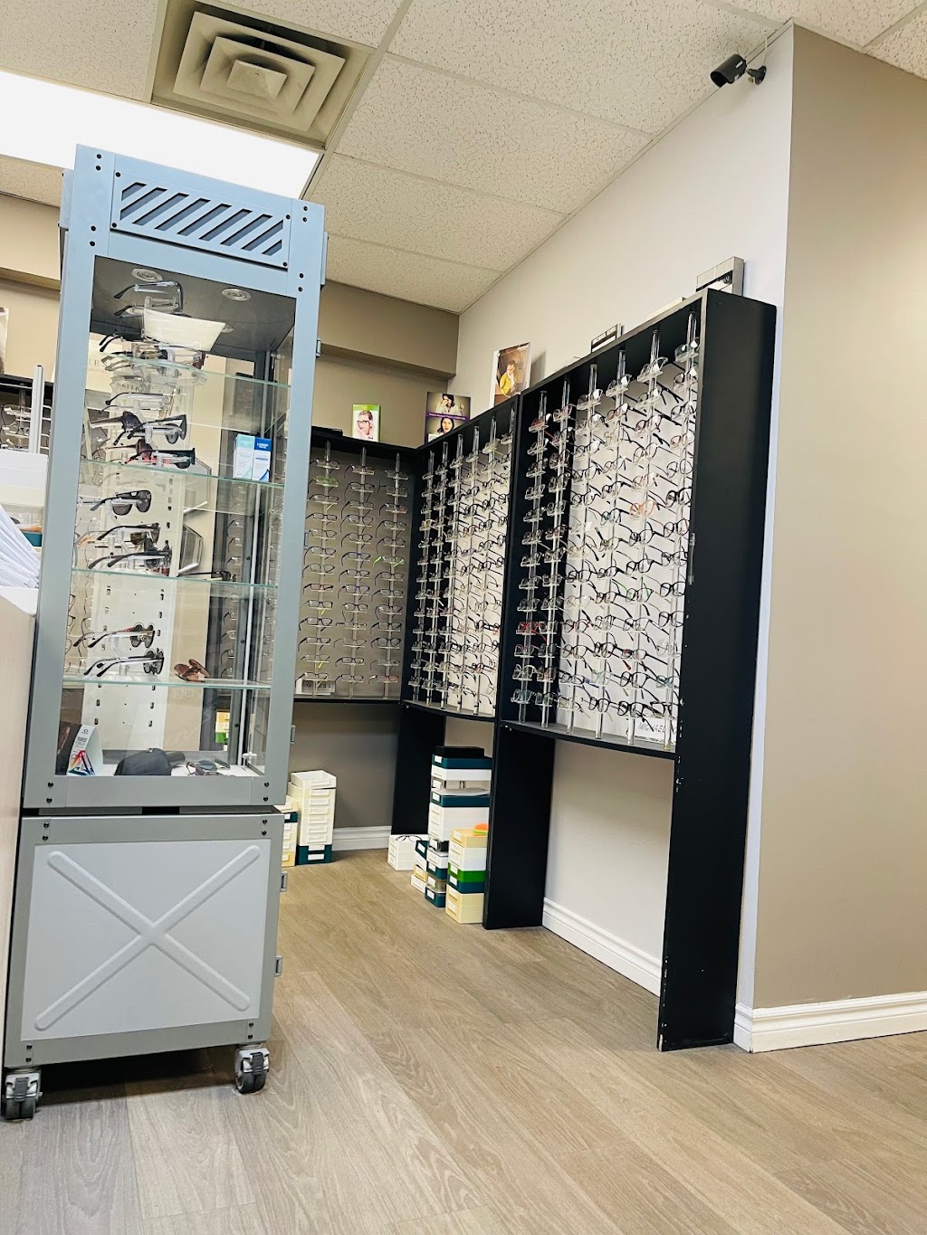 Dr Bansal Eye Doctor Optometrist | 7125 Goreway Dr #205, Mississauga, ON L4T 4H3, Canada | Phone: (905) 677-6050