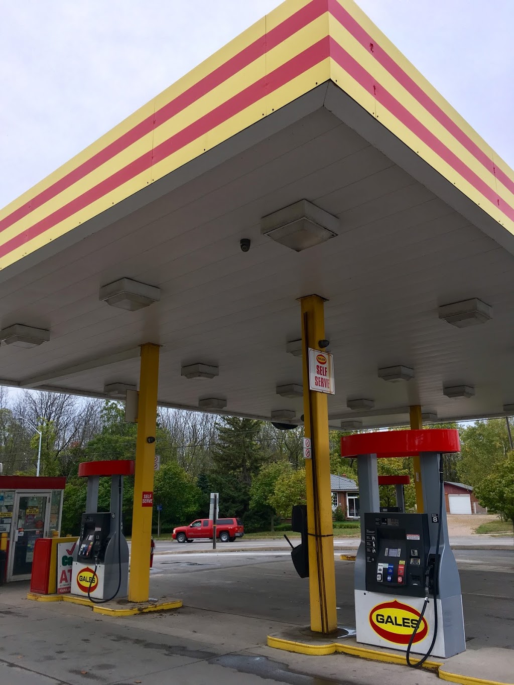 Gales Gas Bar | 1487 Niagara Stone Rd, Niagara-on-the-Lake, ON L0S 1J0, Canada | Phone: (905) 468-4432