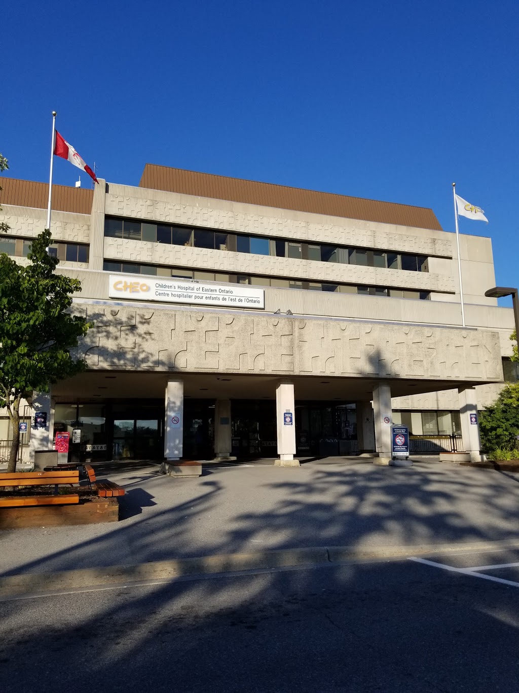 The Childrens Hospital of Eastern Ontario | 401 Smyth Rd, Ottawa, ON K1H 8L1, Canada | Phone: (613) 737-7600