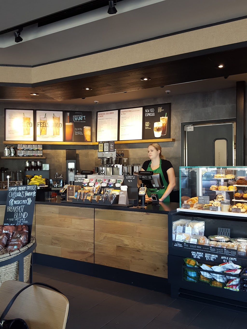 Starbucks | 2387 Kingston Rd, Scarborough, ON M1N 1V1, Canada | Phone: (647) 286-6407