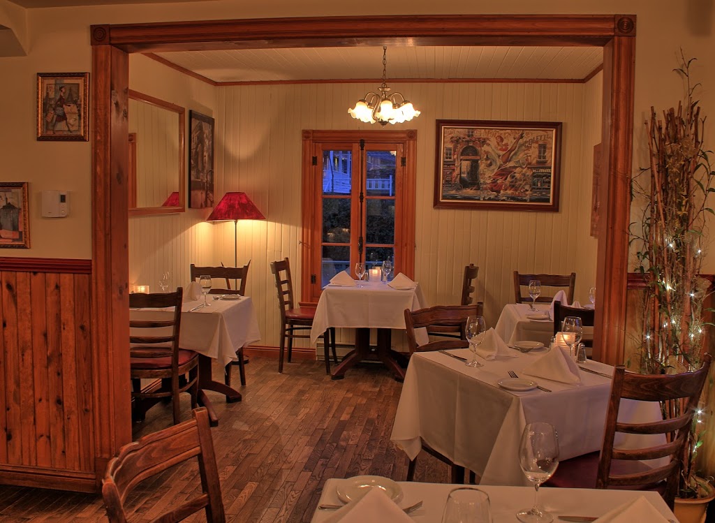 Restaurant Cest la Vie | 708 Rue de Saint Jovite, Mont-Tremblant, QC J8E 3J8, Canada | Phone: (819) 681-0779