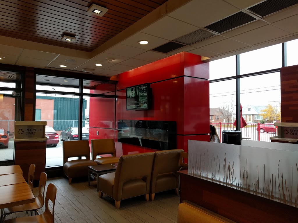 Wendys | 1569 The Queensway, Etobicoke, ON M8Z 1T8, Canada | Phone: (416) 251-7991