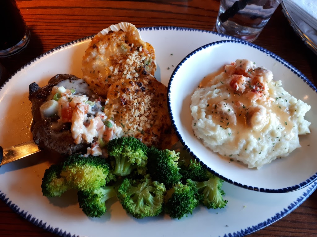 Red Lobster | 368 Queen St E, Brampton, ON L6V 1C3, Canada | Phone: (905) 459-6334