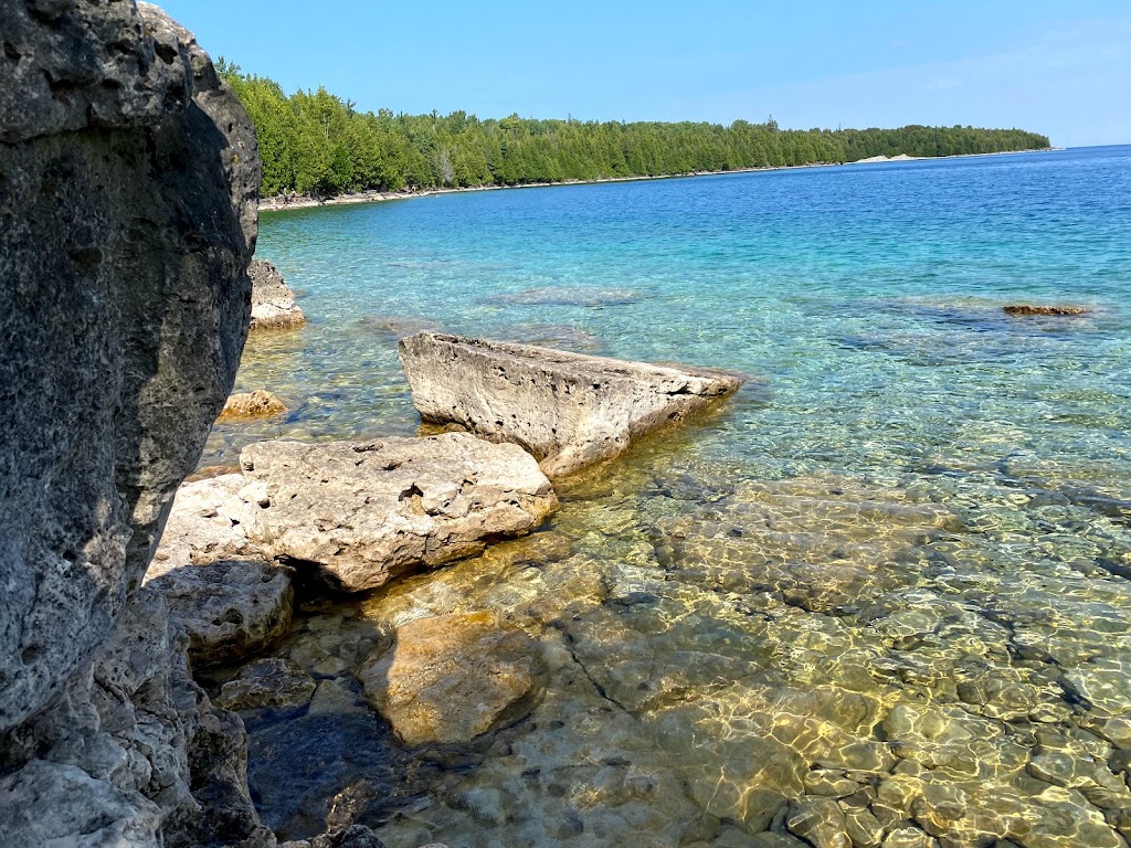 Bruce Peninsula National Park: Visitors Center | 120 Chi sin tib dek Rd, Tobermory, ON N0H 2R0, Canada | Phone: (888) 773-8888