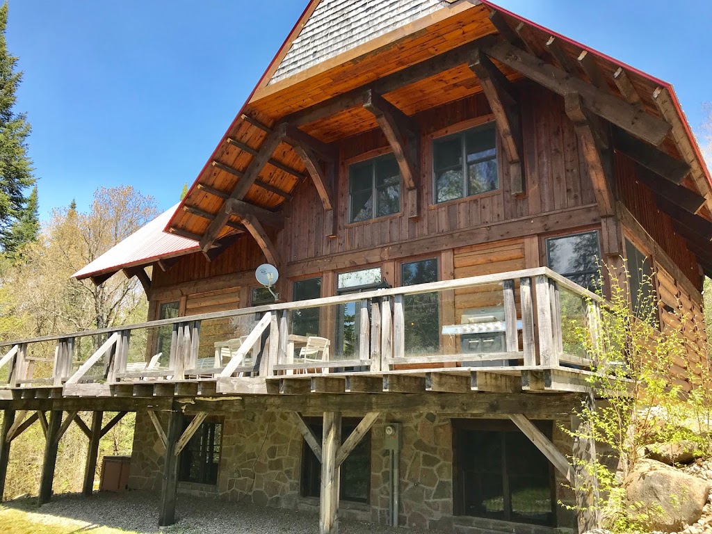 RCNT Chalet #64 | 41 Des, Chemin des Pruches, Lac-Supérieur, QC J0T 1P0, Canada | Phone: (844) 370-0257