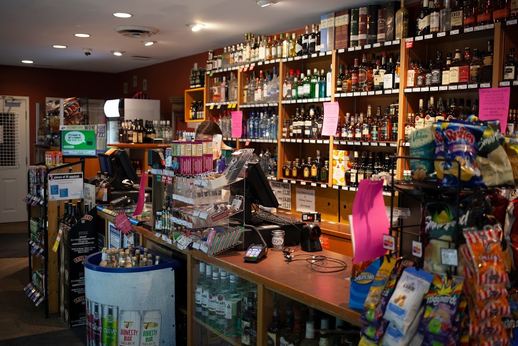 Setters Liquor Store | 2950 11 Ave NE Unit 2, Salmon Arm, BC V1E 2S3, Canada | Phone: (250) 832-0264