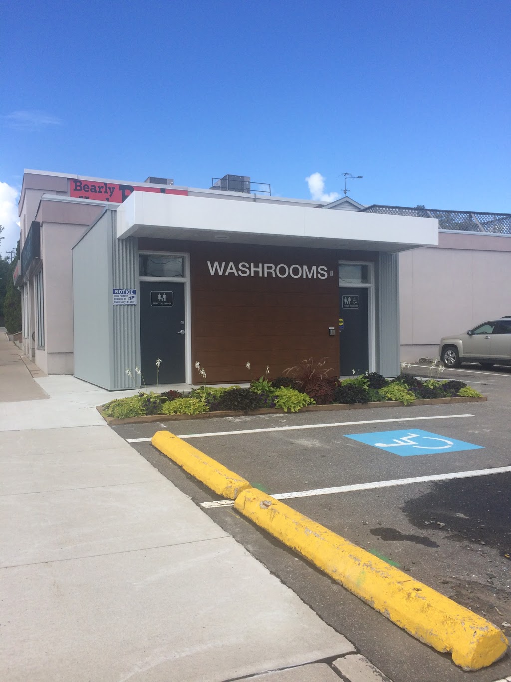 Public Washroom Maintained by Town of Parry Sound | 39 Seguin St, Parry Sound, ON P2A 1B5, Canada | Phone: (705) 746-2101