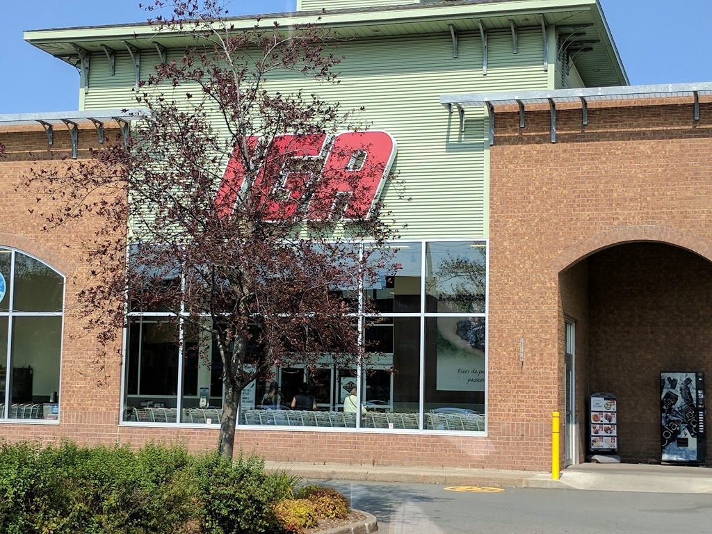 IGA Bellevue Market | 560 Boulevard des Bois Francs S, Victoriaville, QC G6P 5X4, Canada | Phone: (819) 357-2241