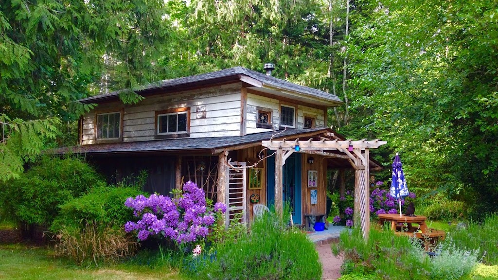 Blue Owl B&B / / Retreat | 8850 Owl Crescent, Denman Island, BC V0R 1T0, Canada | Phone: (250) 335-3440